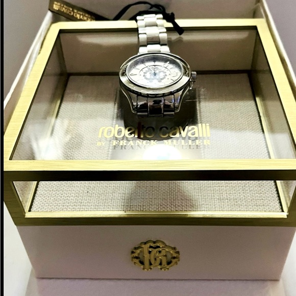 Roberto Cavalli Collaborates With Frank Muller For A Signature Watch Series. - Picture 2 of 10